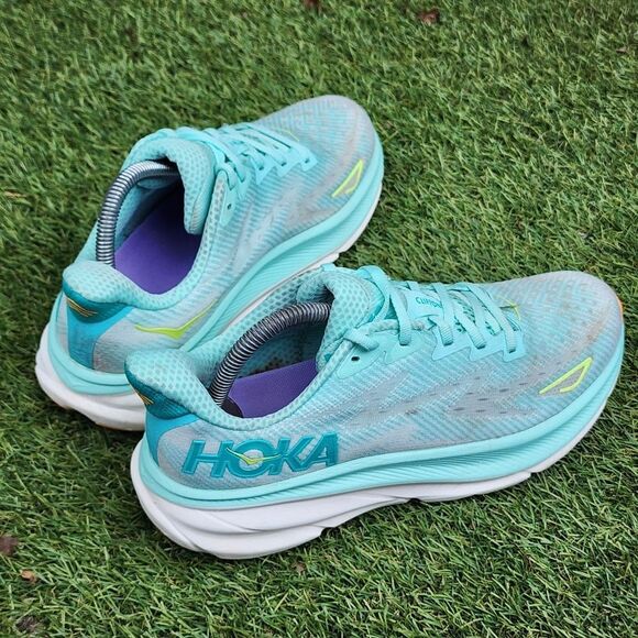 HOKA CLIFTON 9 - Womens Athletic Shoes - SIZE 9B - Picture 6 of 9